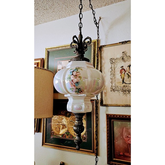 Hollywood Regency Opalescent White Carnival Glass Swag Lamp Hanging Pendant Lamp - Picture 6 of 8